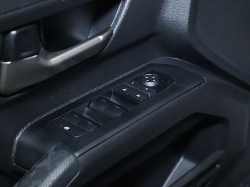 Used 2025 Toyota Tacoma TRD Sport AWD/4WD image 16