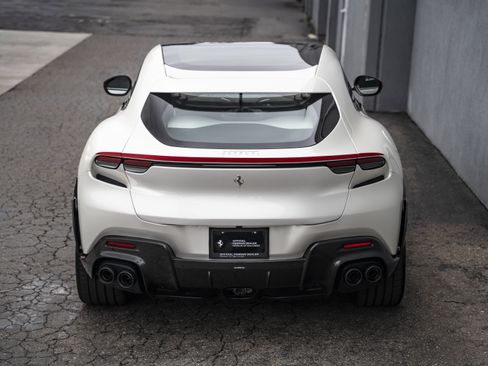 Used 2024 Ferrari Purosangue AWD/4WD image 4