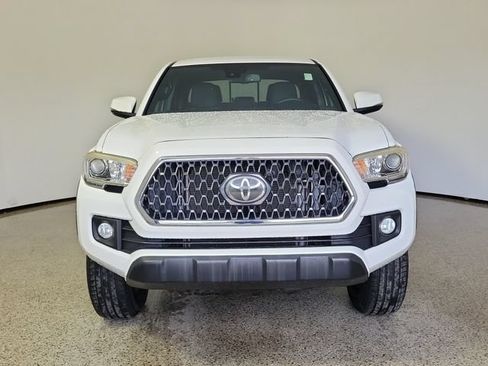 Used 2019 Toyota Tacoma TRD Off-Road AWD/4WD image 3