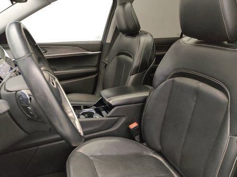 Used 2021 Jeep Grand Cherokee L Limited image 17