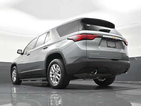 Used 2023 Chevrolet Traverse LS FWD image 30