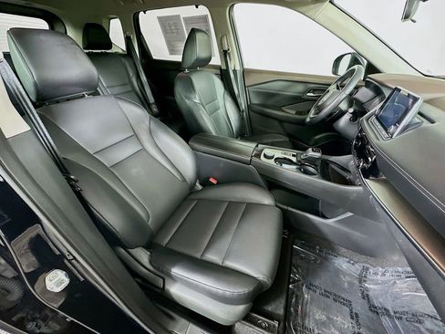 Certified 2023 Nissan Rogue SV w/ SV Premium Package image 38