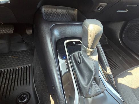Used 2025 Toyota Corolla LE FWD image 25