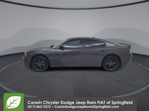 Used 2022 Dodge Charger SXT w/ Blacktop Package RWD image 9