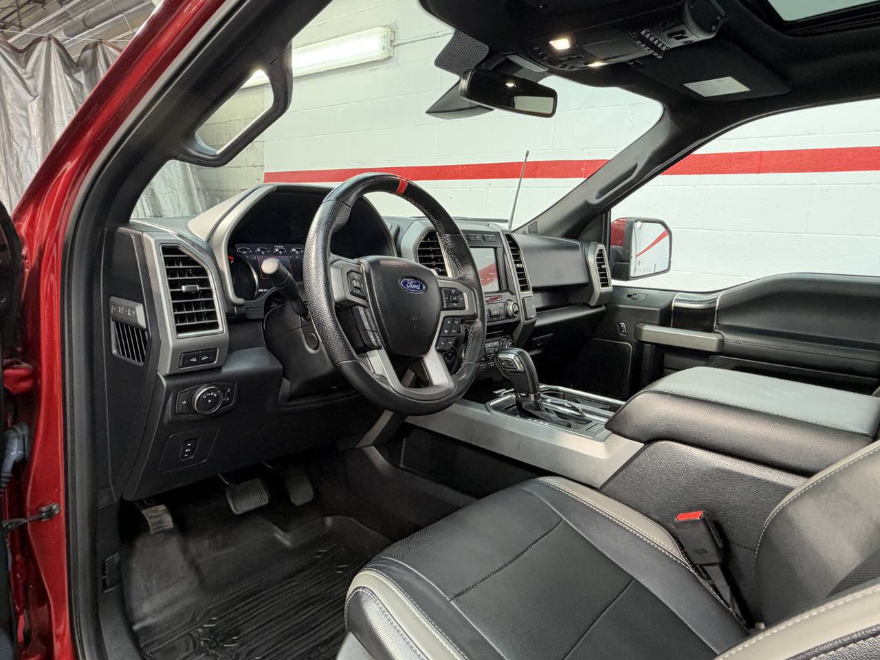 Used 2017 Ford F150 Raptor w/ Equipment Group 802A Luxury AWD/4WD image 19
