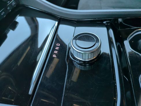 Used 2022 Jeep Grand Cherokee Altitude image 18