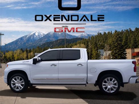 Used 2026 Chevrolet Silverado 1500 High Country w/ High Country Premium Package AWD/4WD image 2