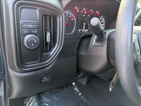 Used 2021 Chevrolet Silverado 1500 Custom image 17