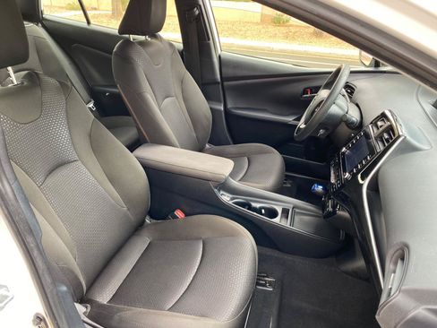Used 2022 Toyota Prius LE FWD image 44