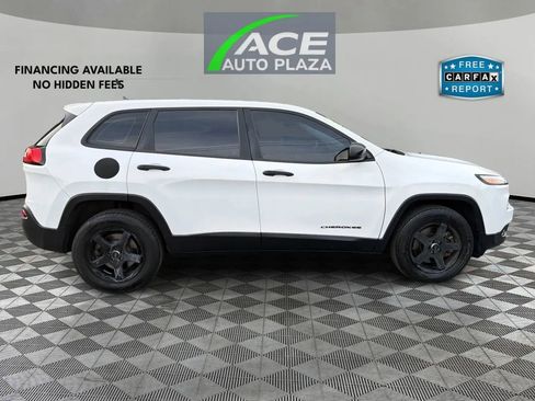 Used 2015 Jeep Cherokee Sport w/ Cold Weather Group AWD/4WD image 4