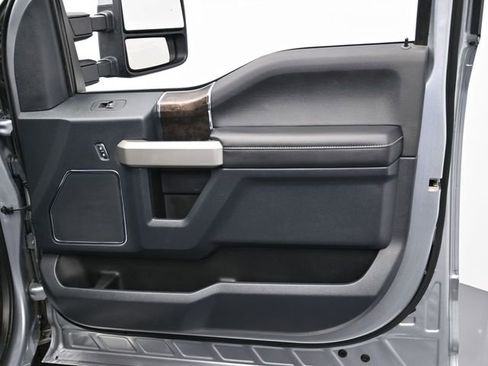 Used 2022 Ford F250 Lariat w/ Lariat Ultimate Package image 29