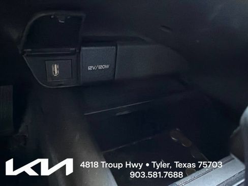 Used 2021 Toyota Camry SE FWD image 19