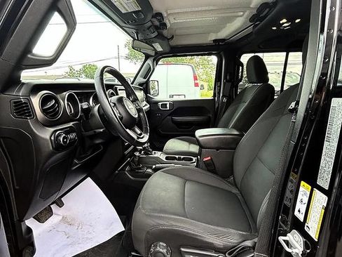 Used 2019 Jeep Wrangler Unlimited Sport S AWD/4WD image 4