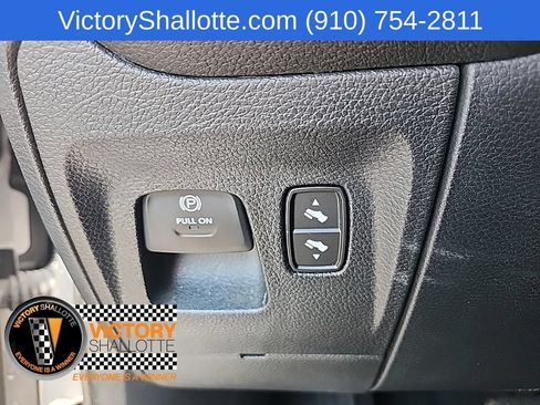 Certified 2025 RAM 1500 Laramie AWD/4WD image 18