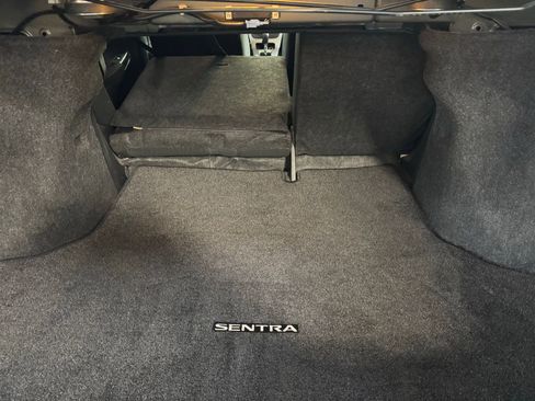 Used 2015 Nissan Sentra SV image 30