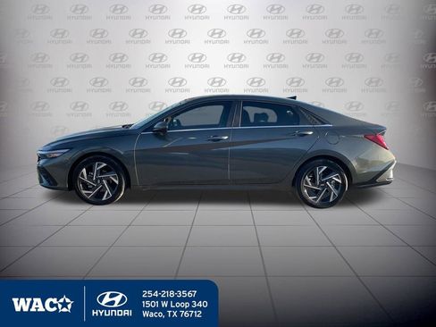 Used 2025 Hyundai Elantra SEL image 6