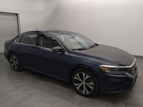 Used 2022 Volkswagen Passat 2.0T SE image 11