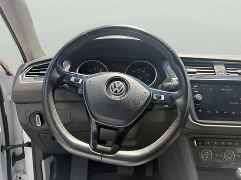Used 2019 Volkswagen Tiguan SE w/ Panoramic Sunroof Package AWD/4WD image 15