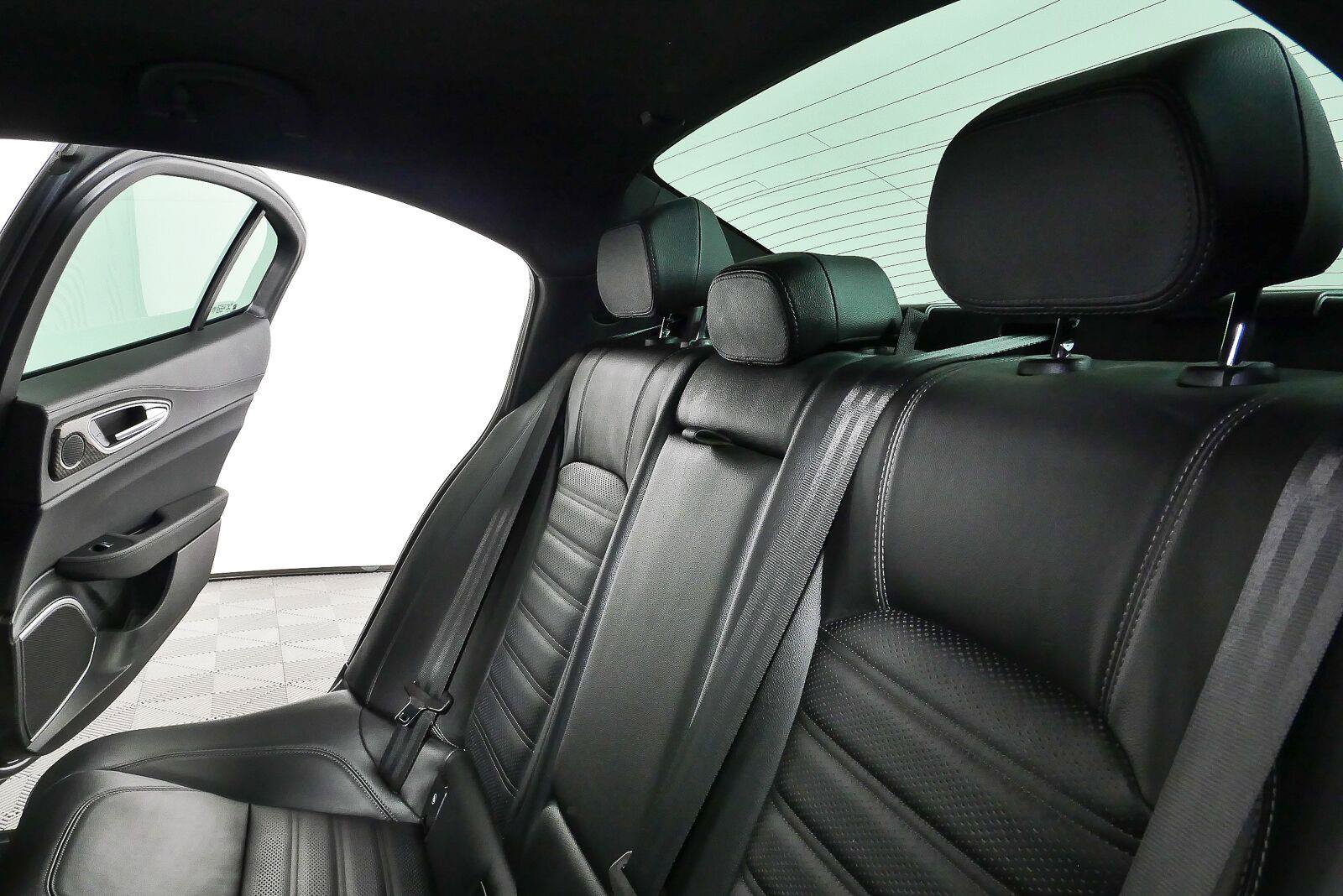Used 2023 Alfa Romeo Giulia Quadrifoglio RWD image 22