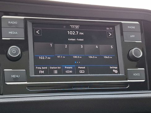 Certified 2023 Volkswagen Jetta SE FWD image 15