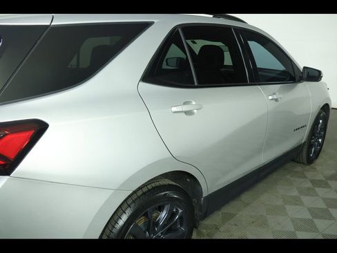 Used 2022 Chevrolet Equinox RS w/ Infotainment Package image 20