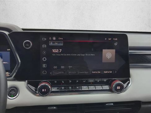 Used 2024 GMC Canyon AT4X w/ AT4X AEV Edition image 15