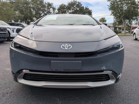 New 2026 Toyota Prius Plug-In Hybrid FWD image 9