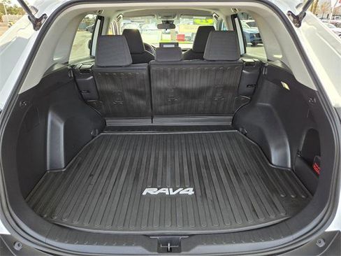 Certified 2022 Toyota RAV4 LE image 14