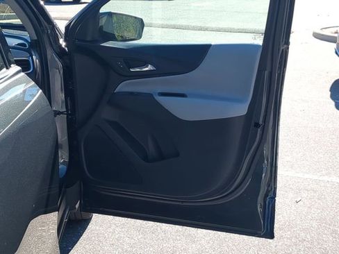 Used 2020 Chevrolet Equinox LT image 41