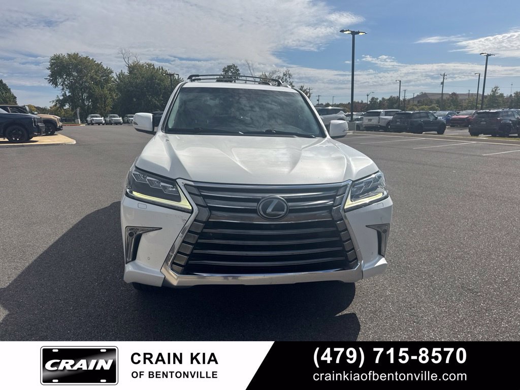 Used 2016 Lexus LX 570 4WD w/ Luxury Package image 10