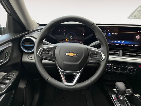New 2026 Chevrolet Trax LT w/ Sunroof Package image 12
