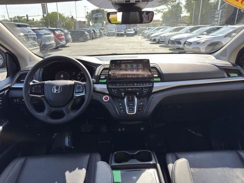 Used 2025 Honda Odyssey EX-L image 32