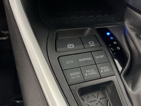 Used 2024 Toyota RAV4 XLE image 32