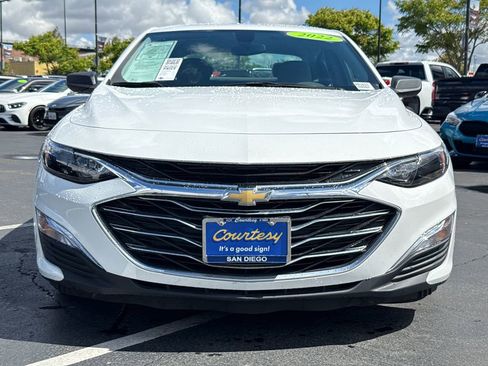Used 2022 Chevrolet Malibu LS FWD image 4
