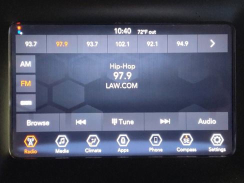 Used 2020 Jeep Cherokee Latitude Plus image 25