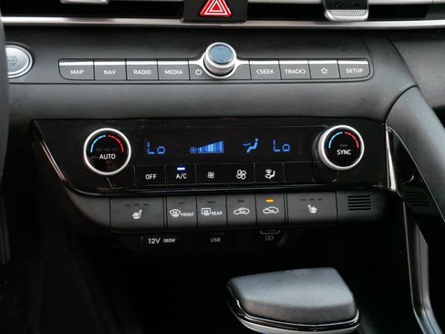 Used 2023 Hyundai Elantra SEL w/ Convenience Package FWD image 23