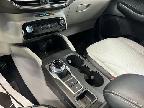 New 2026 Ford Escape Platinum w/ Premium Technology Package image 27