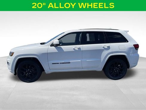 Used 2021 Jeep Grand Cherokee Laredo X AWD/4WD image 7