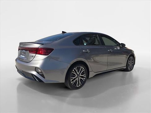 Used 2024 Kia Forte GT-Line image 3