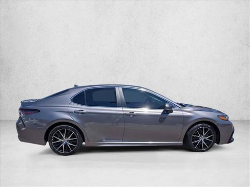 Certified 2023 Toyota Camry SE FWD image 4