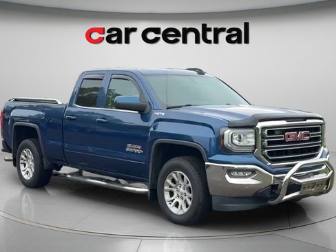 Used 2017 GMC Sierra 1500 SLE w/ Max Trailering Package AWD/4WD image 7