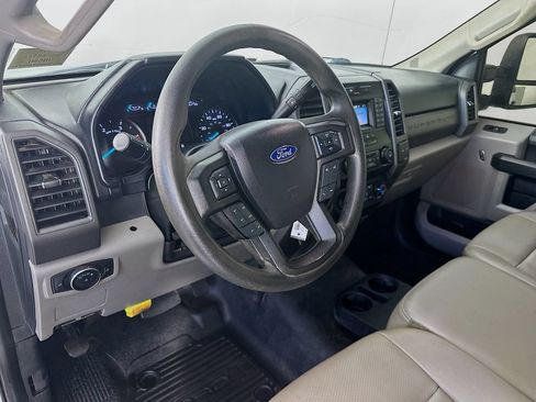 Used 2020 Ford F550 4x4 Regular Cab Super Duty image 22
