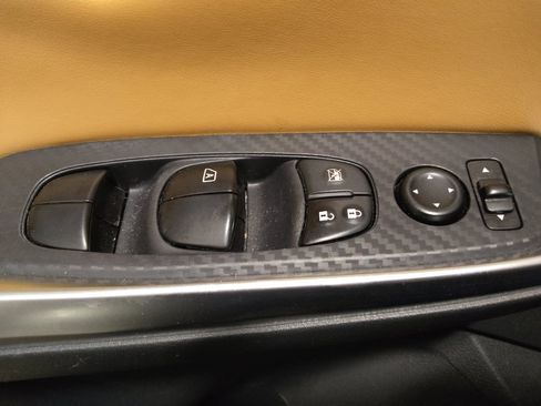 Used 2020 Nissan Sentra SV w/ SV Premium Package FWD image 27
