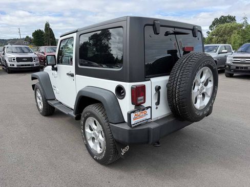 Used 2013 Jeep Wrangler Sport AWD/4WD image 6
