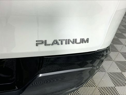 Certified 2026 Nissan Murano Platinum w/ Cargo Package AWD/4WD image 24