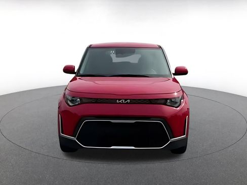 Used 2025 Kia Soul LX w/ LX Technology Package FWD image 9