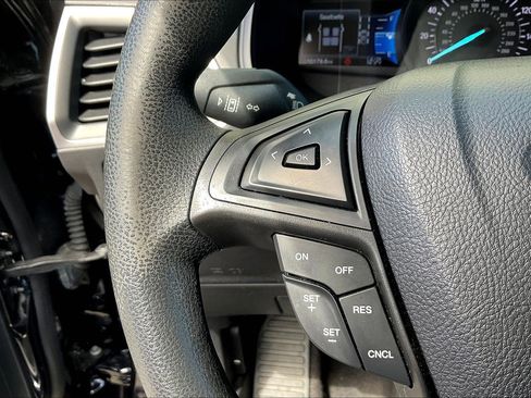 Used 2022 Ford Edge SE w/ Black Appearance Package AWD/4WD image 18