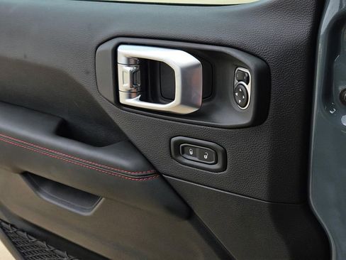 New 2025 Jeep Gladiator Rubicon image 15