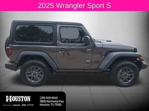 Used 2025 Jeep Wrangler Sport image 2