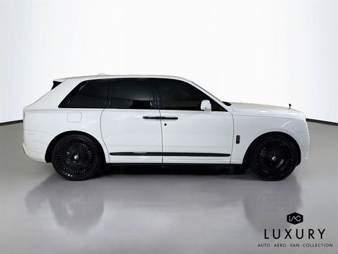 Used 2021 Rolls-Royce Cullinan AWD/4WD image 5